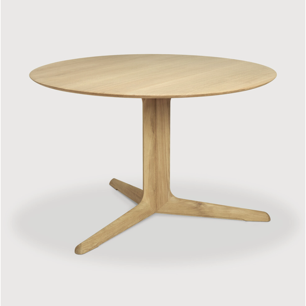 Corto Dining Table Round in Oak Oiled