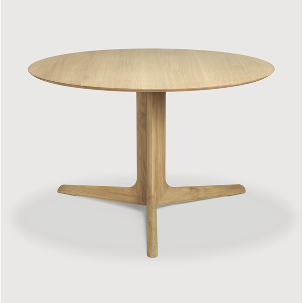 Corto Dining Table Round in Oak Oiled
