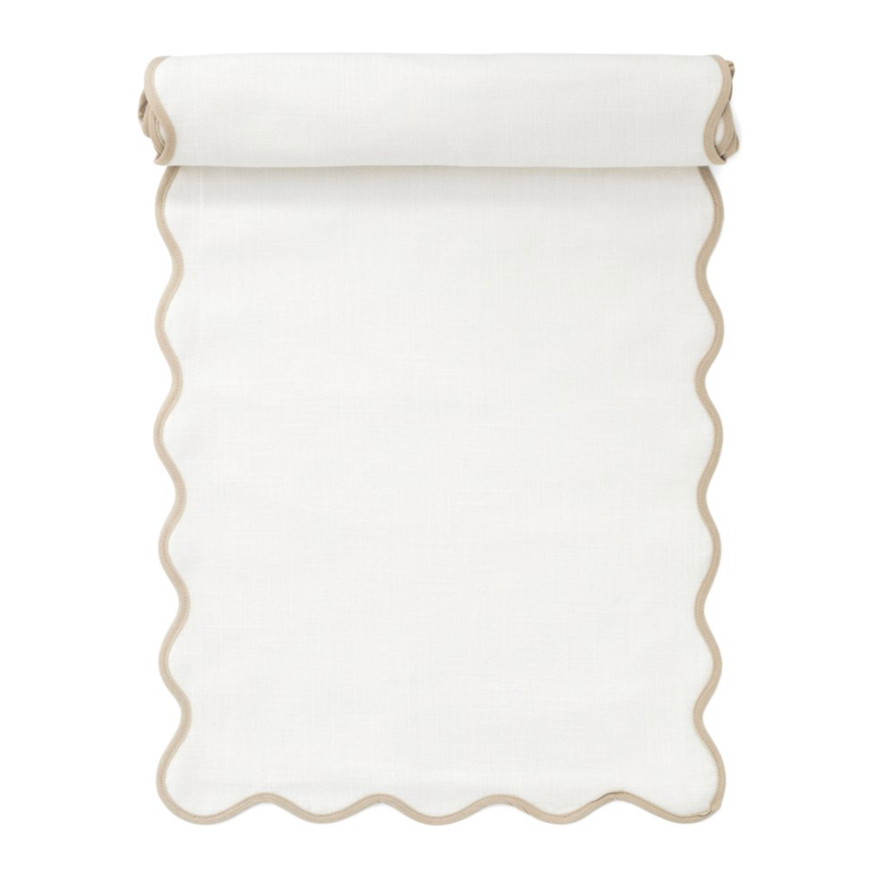 Scallop Edge Table Runner
