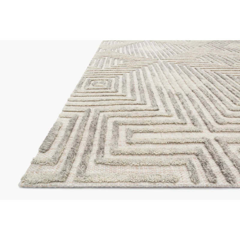 Ehren Diamond Rug in Grey/Silver