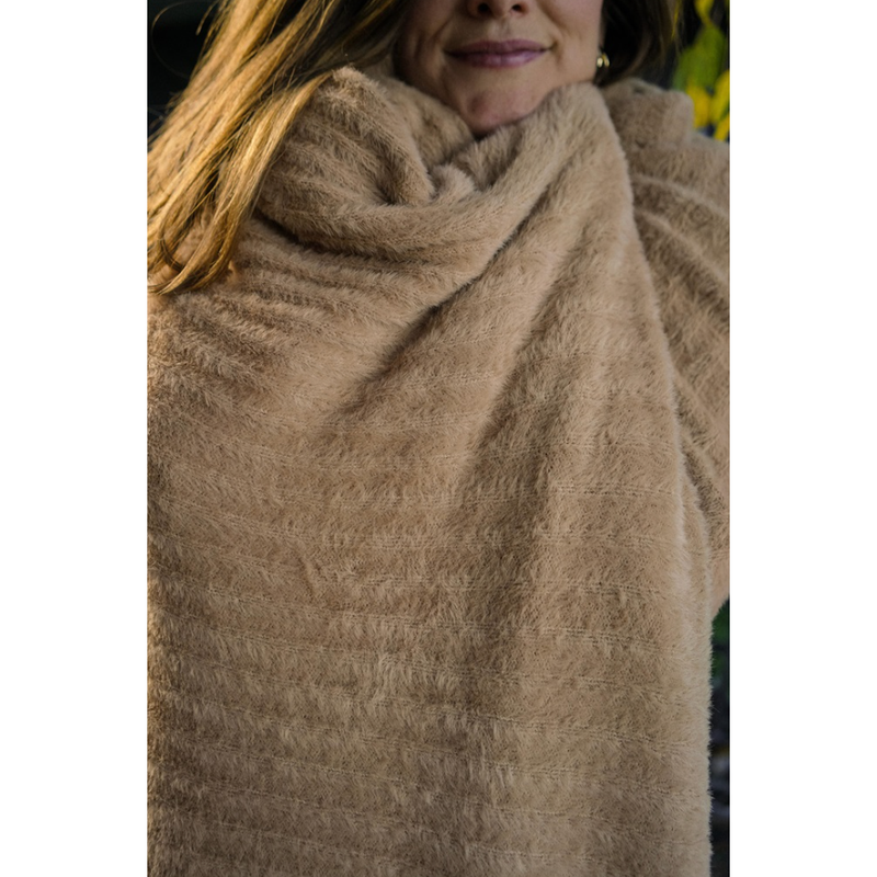 Snug Throw in Fawn