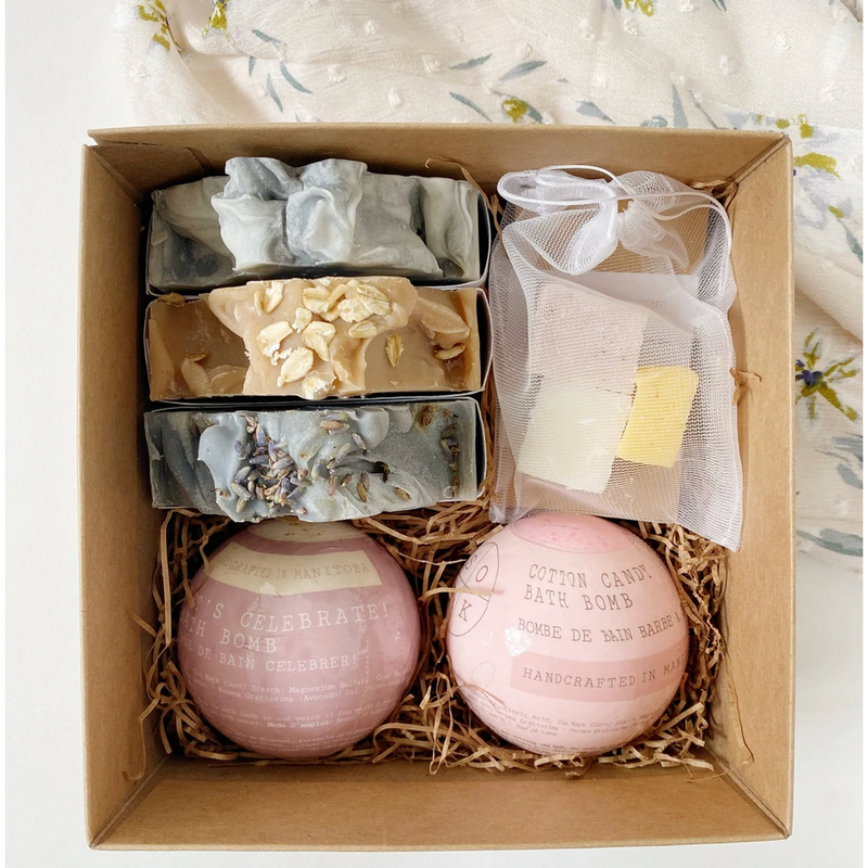 Gift Set: 3 Soap Bars + 2 Bath Bombs + 1 Soap Bag