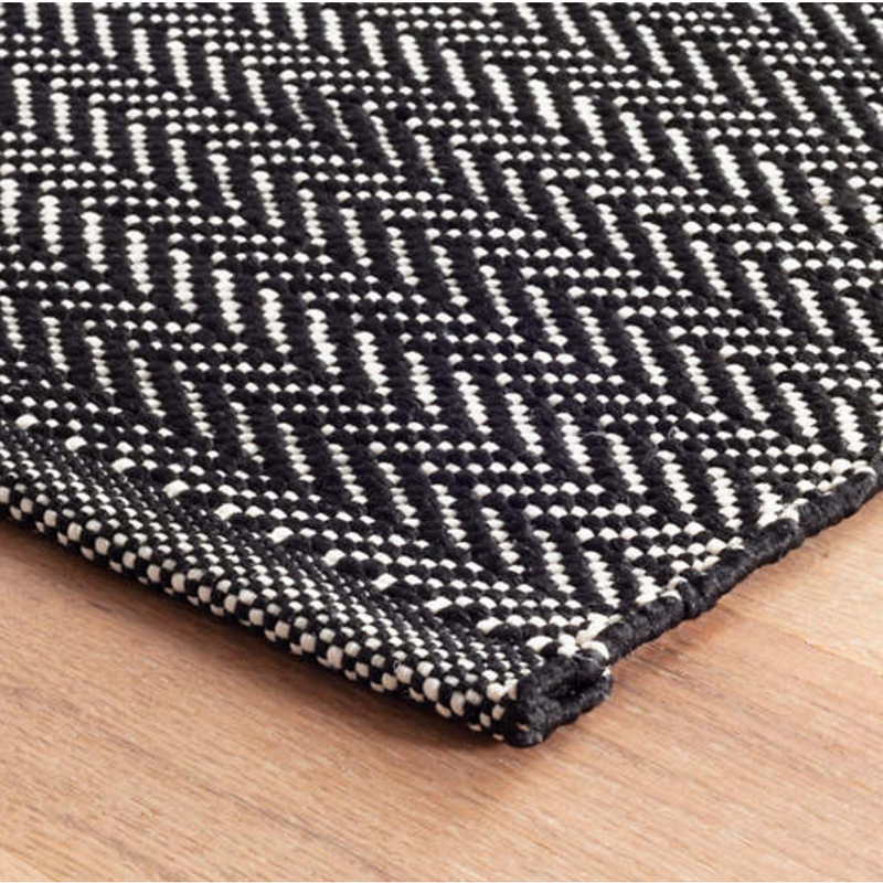 Herringbone Black/Ivory Indoor/Outdoor Rug